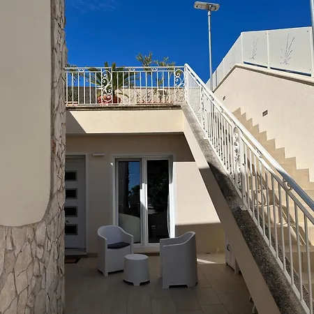 Bi Locale In * Marina di Mancaversa